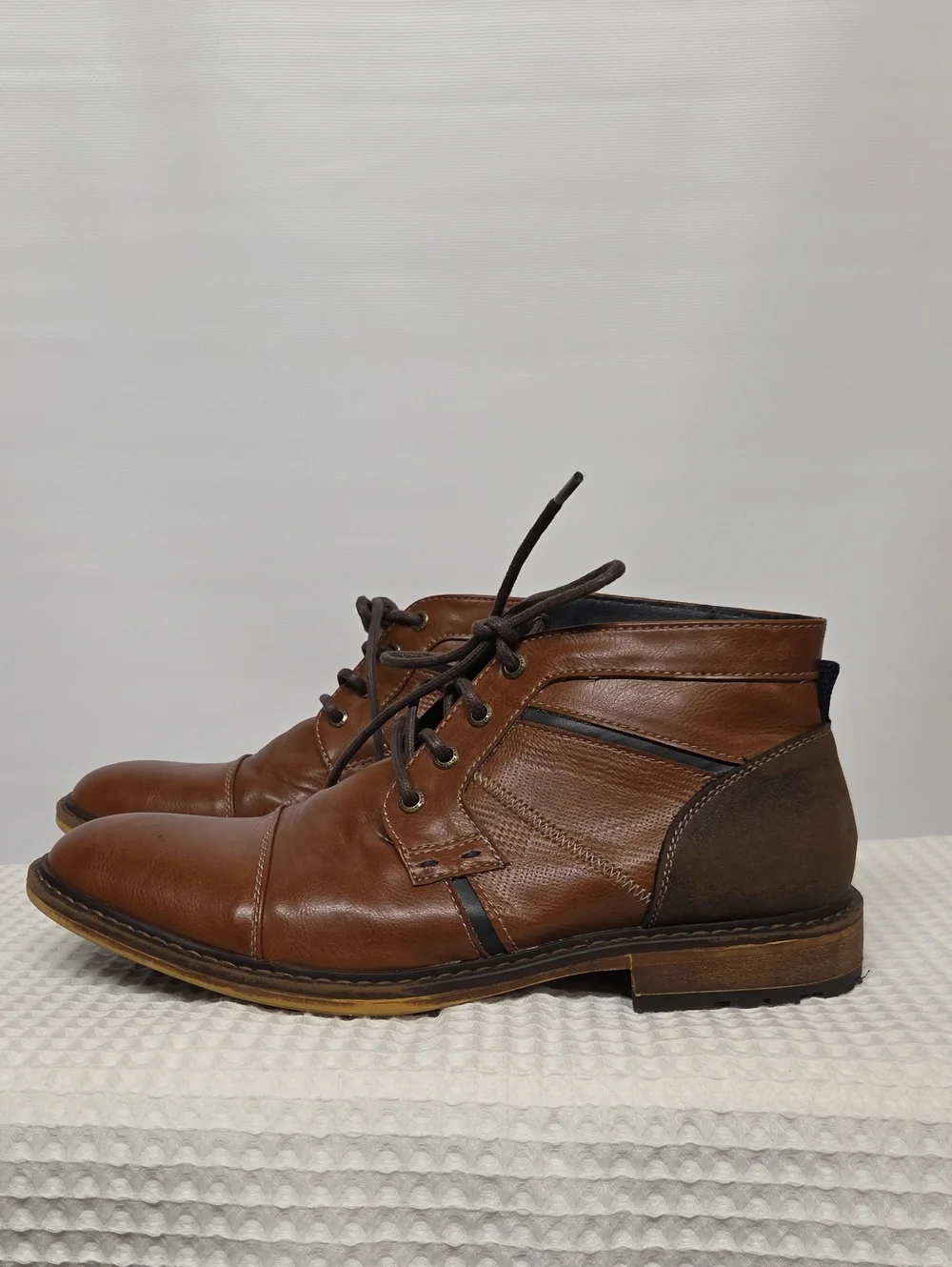 Restoration Brown Chukka Style Lace-Up Boots Men's Size 8.5